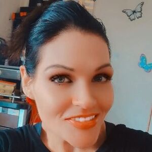 Meet your Posher, Alisha